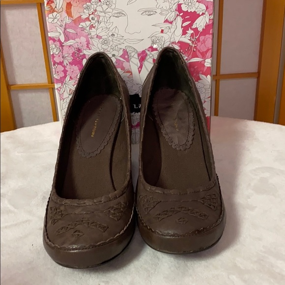 Chinese Laundry Becky Brown Leather Wedge Heal 8.5 - Picture 3 of 6